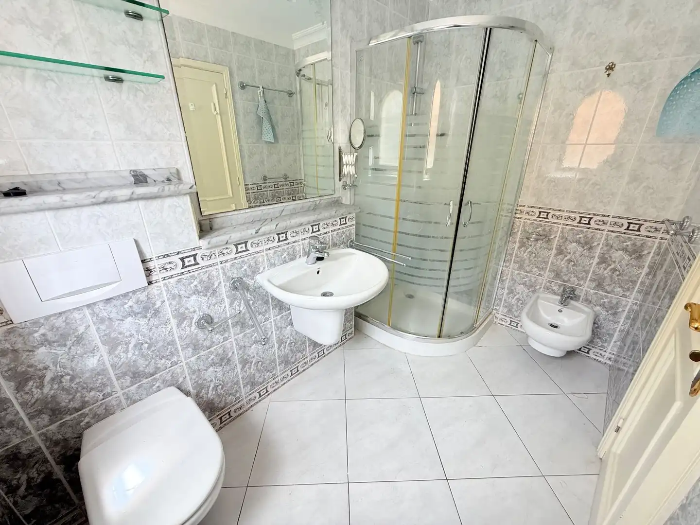 Baño de Apartamento de alquiler en Puerto de la Cruz con Calefacción, Terraza y Trastero