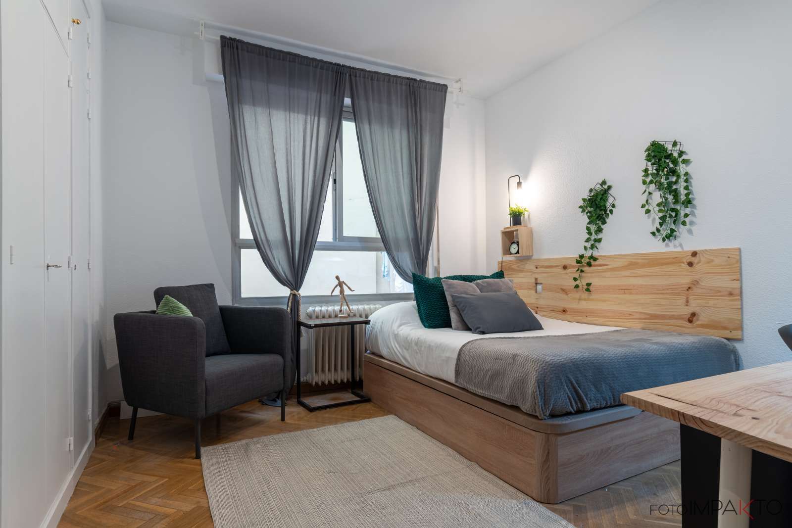 Flat for share in Trafalgar