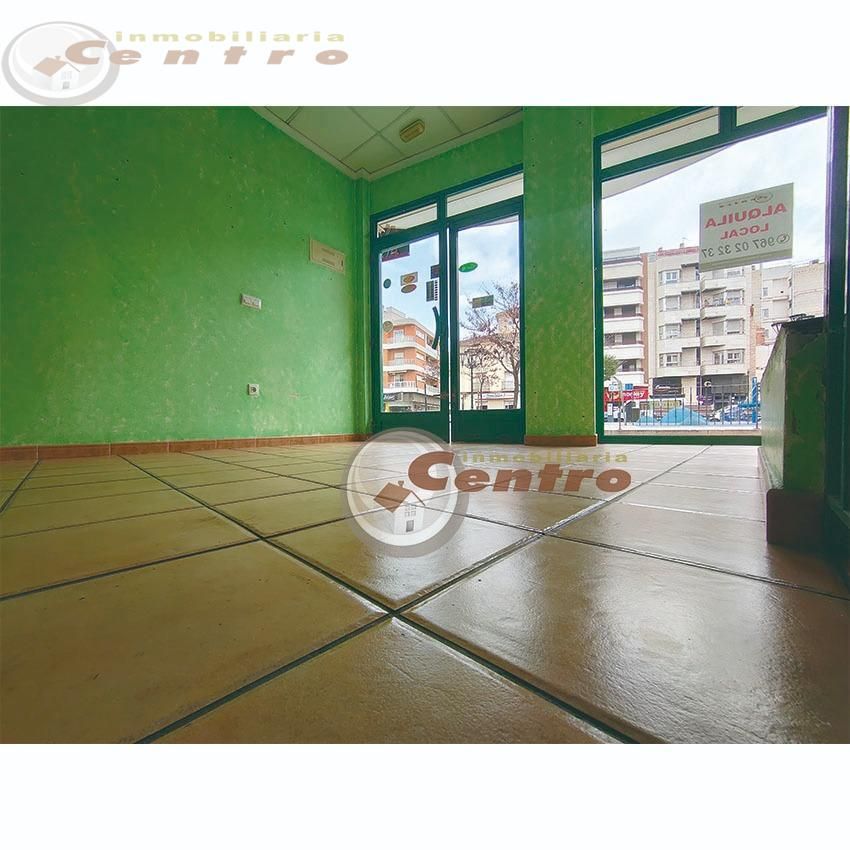 Local de alquiler en Carretas - Pajarita