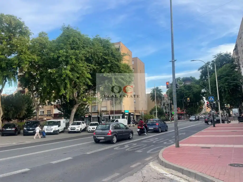 Außenansicht von Fabrikhallen zum Verkauf in Murcia