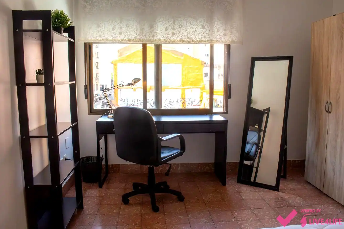 Schlafzimmer von Wohnung zur untervermieten in Valencia mit Möbliert