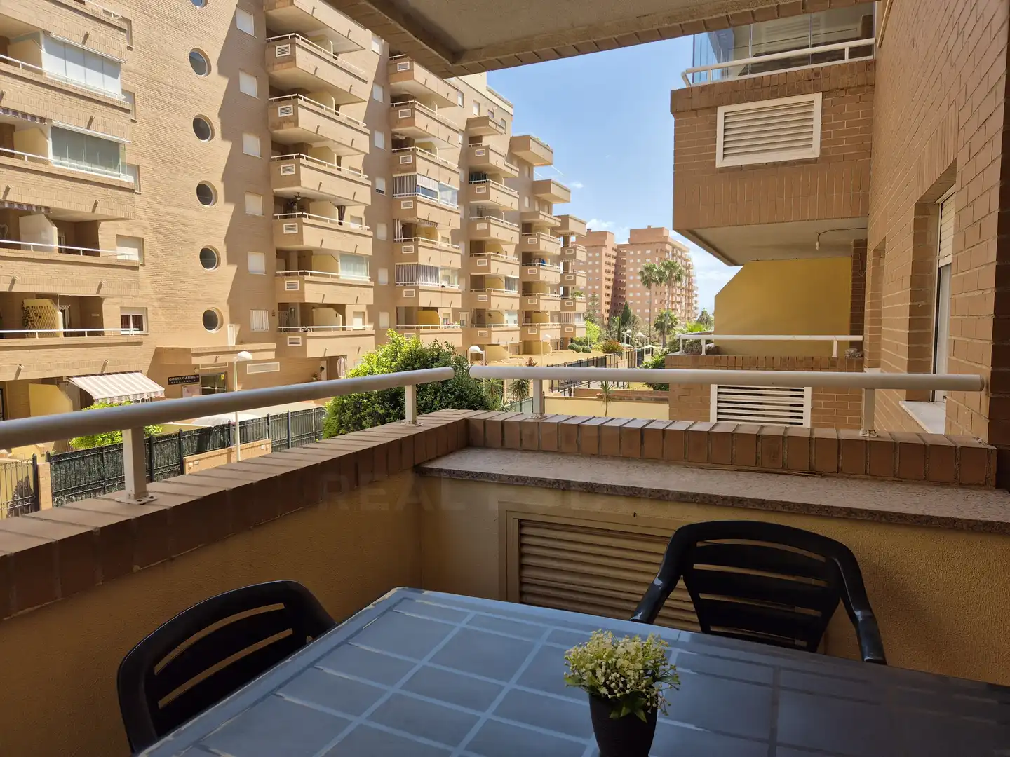 Piso con piscina en venta en Avenida Central 38
