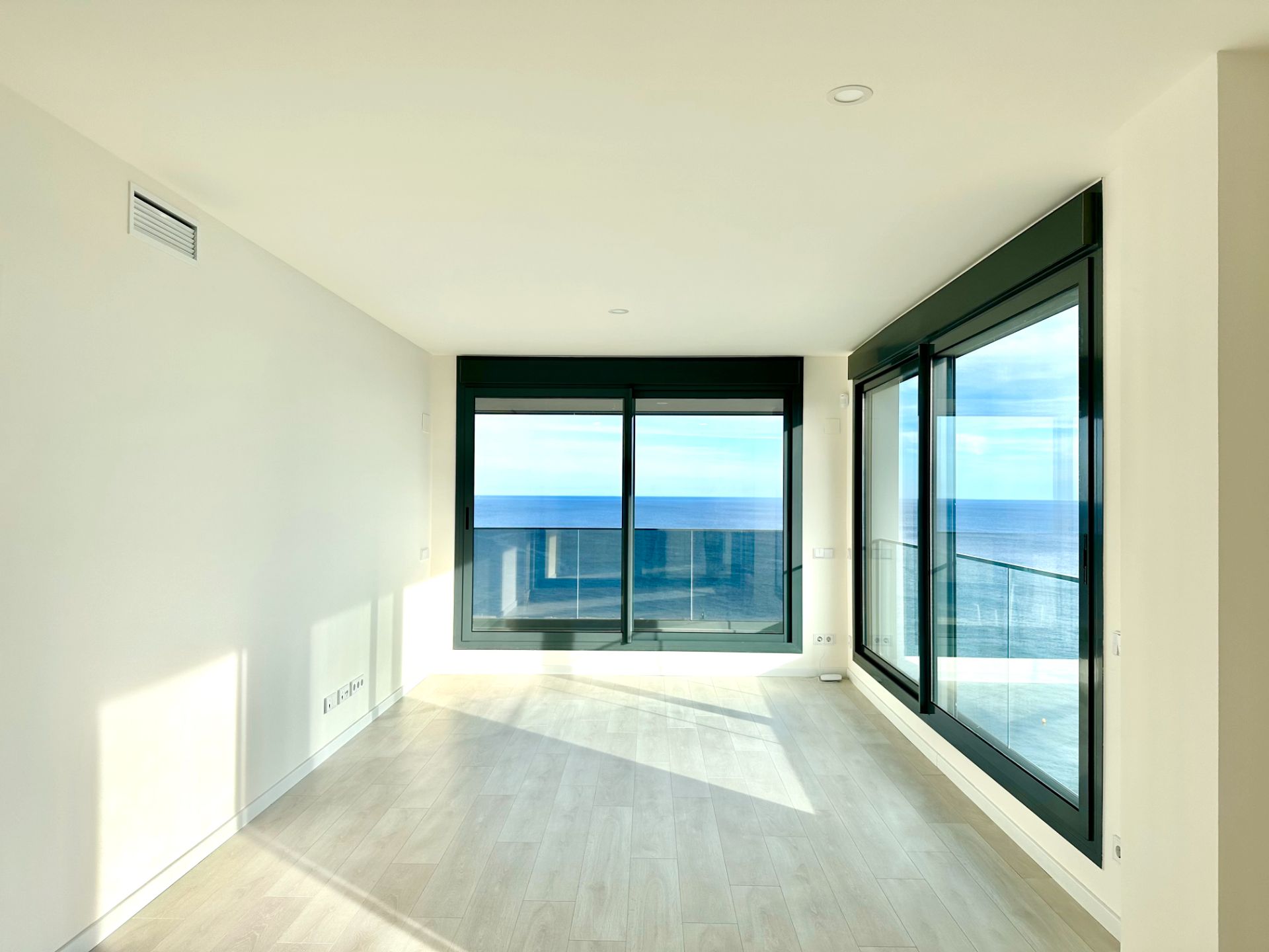 Àtic en venda a Passeig Del Mare Nostrum, Port