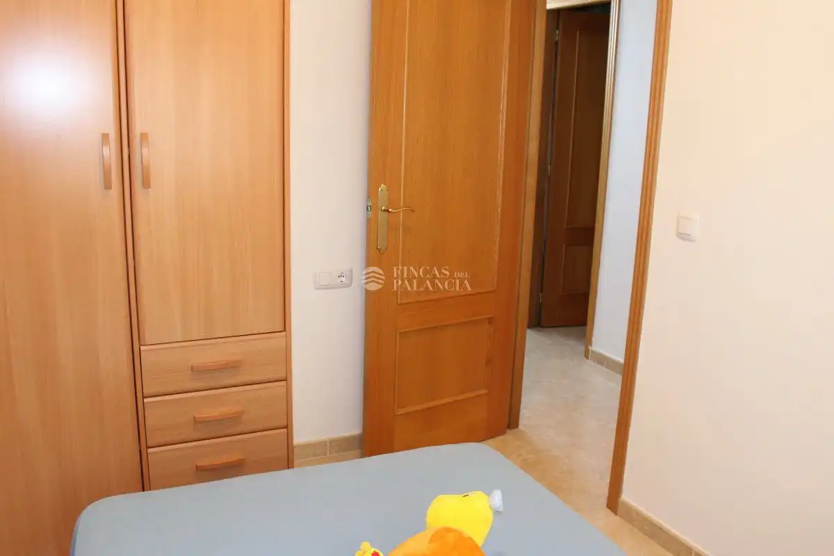 Schlafzimmer von Wohnung zur Miete in Navajas mit Klimaanlage, Heizung und Balkon
