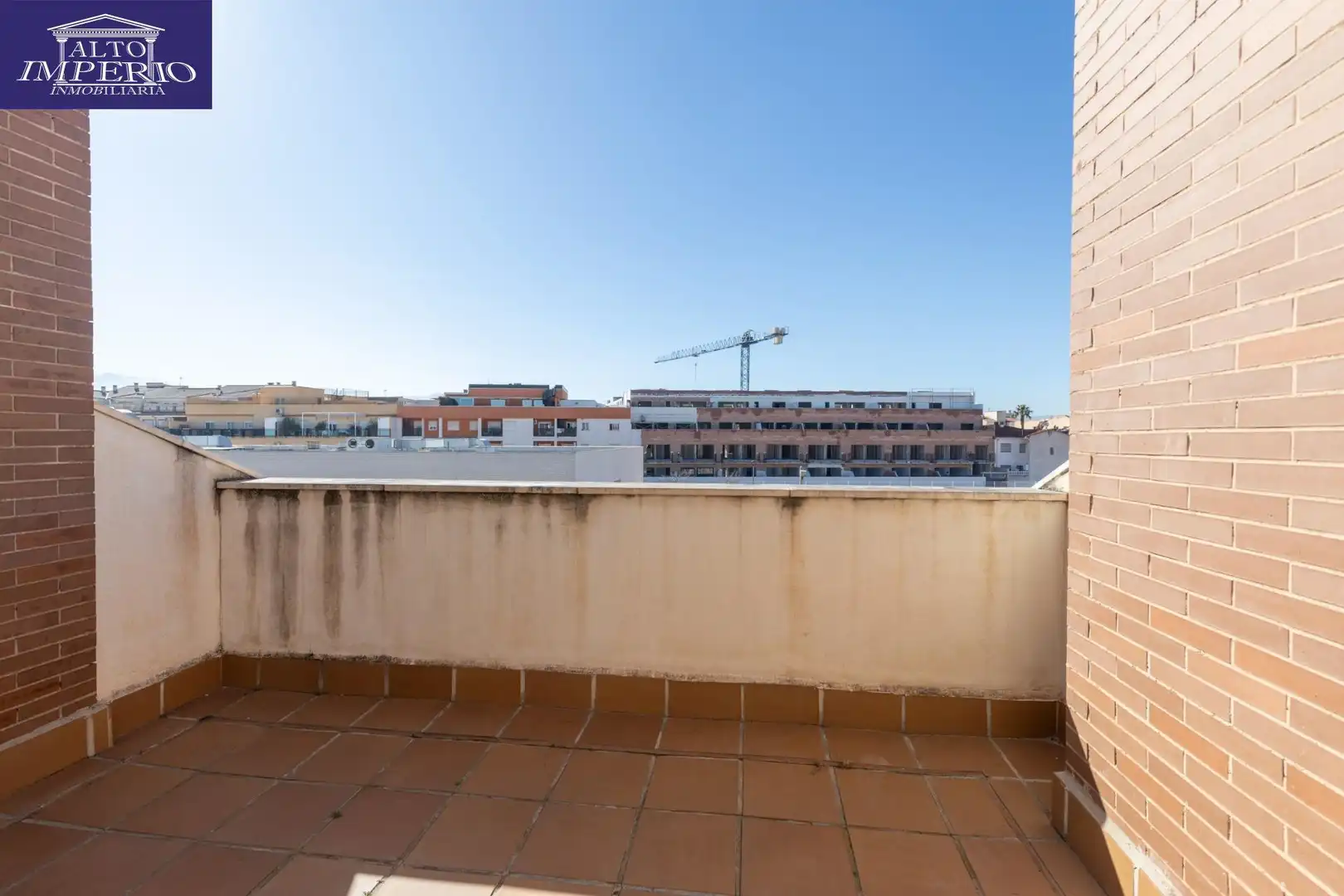 Terrassa de Casa adosada en venda en Churriana de la Vega amb Calefacció, Terrassa i Balcó
