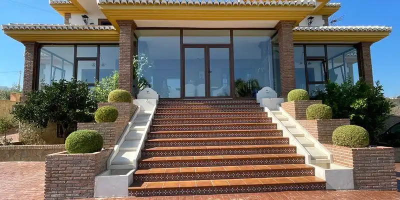Casa o xalet en venda en Loja amb Aire condicionat, Jardí privat i Terrassa