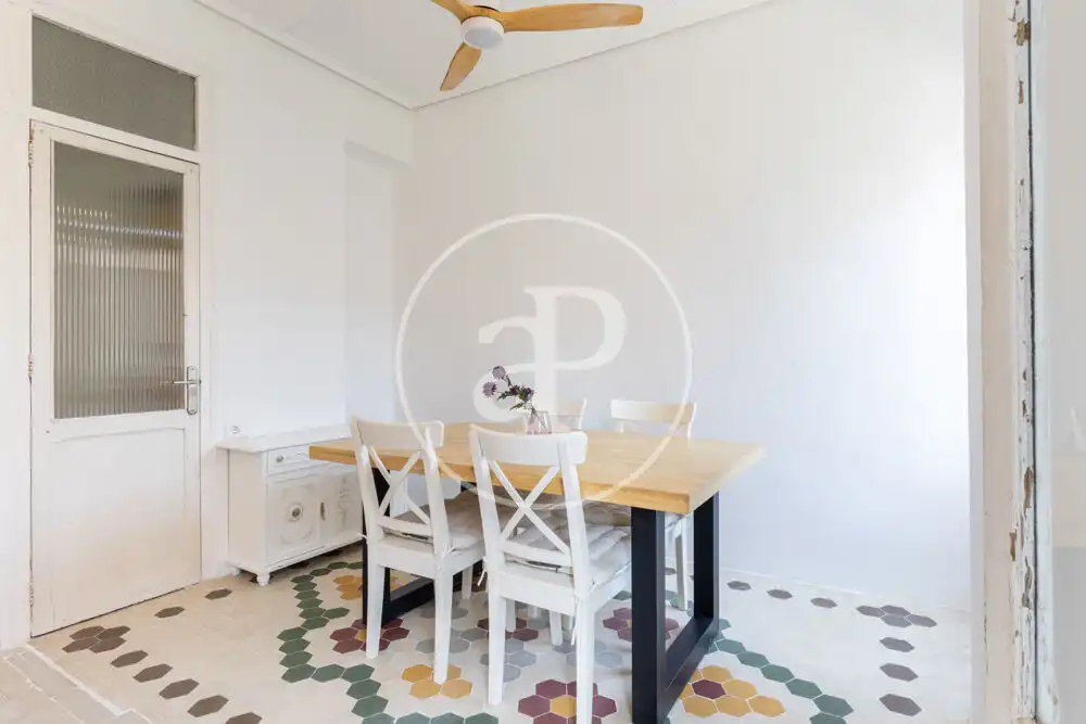 Dining room of Flat for rent in Valencia  with Air Conditioner, Heating and Furnished
