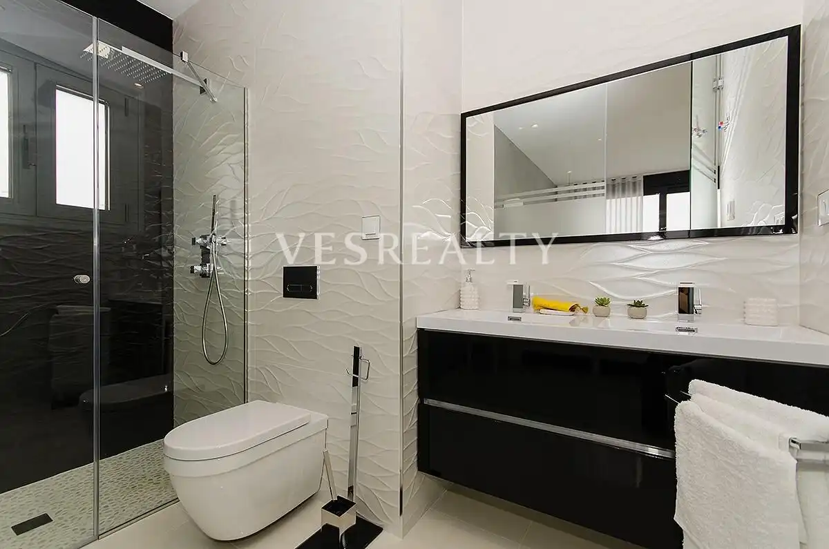 Detached house with terrace for sale in Calle Juan Marsé, imagen 27