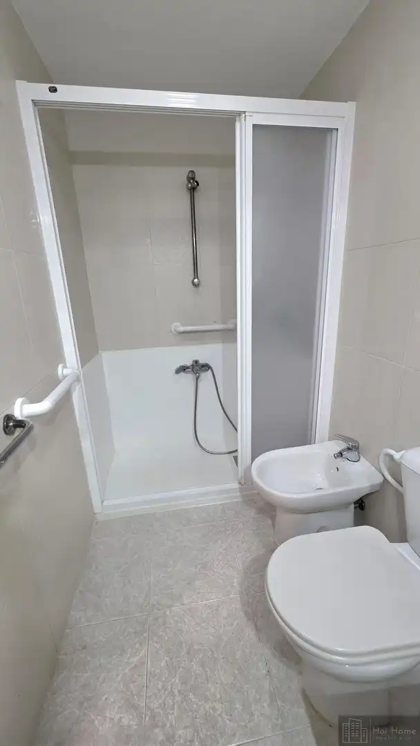 Baño de Piso en venta en El Puerto de Santa María con Terraza, Amueblado y Alarma