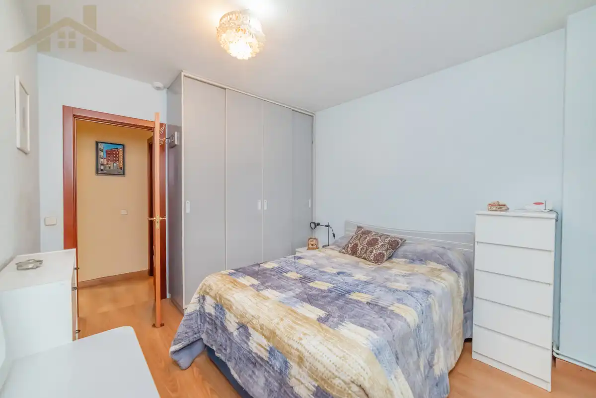 Bedroom of Flat for sale in Fuenlabrada  with Air Conditioner, Heating and Furnished