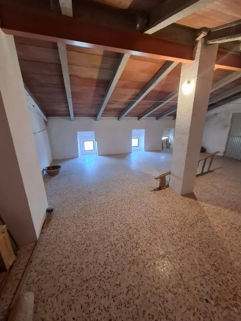 Casa adosada en venda en Jabalquinto amb Traster, Piscina i Domòtica
