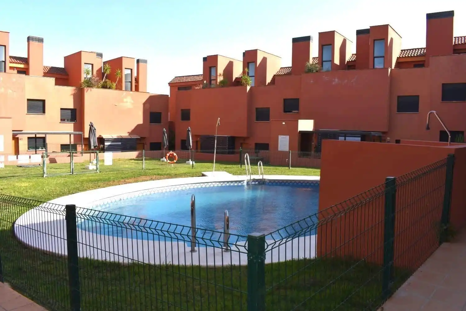 Jardí de Àtic en venda en Guillena amb Aire condicionat, Terrassa i Moblat