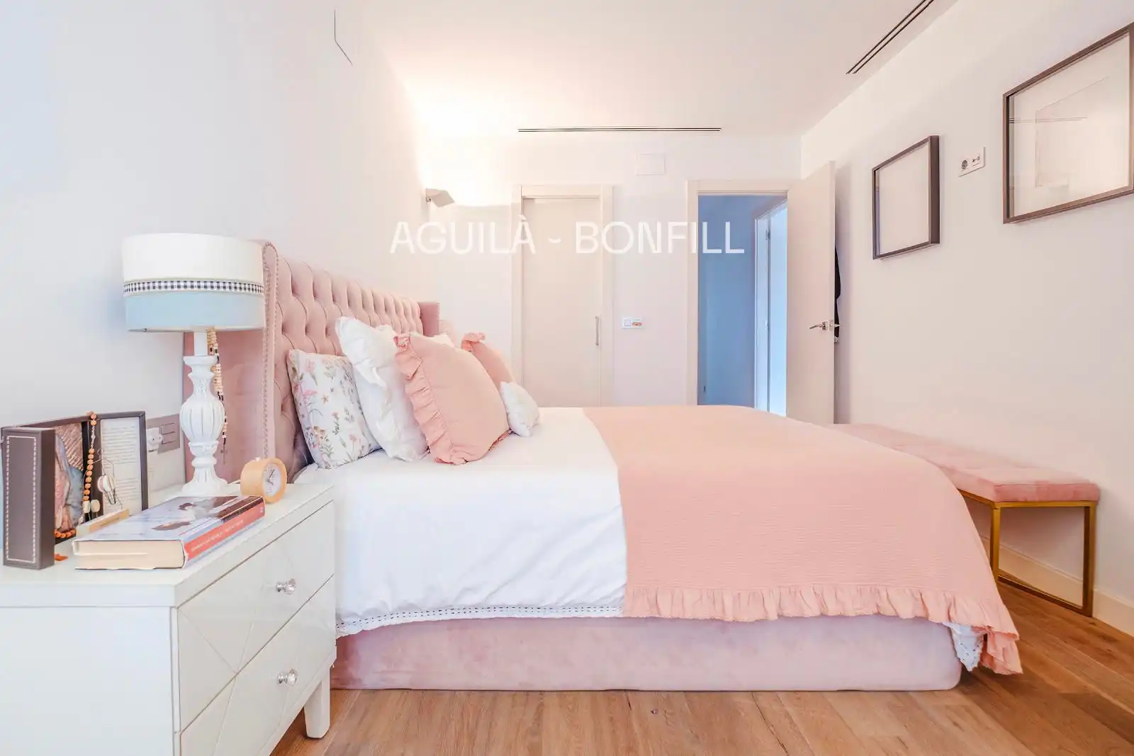 Habitación de Ático en venta en Barcelona con Aire acondicionado, Calefacción y Parquet