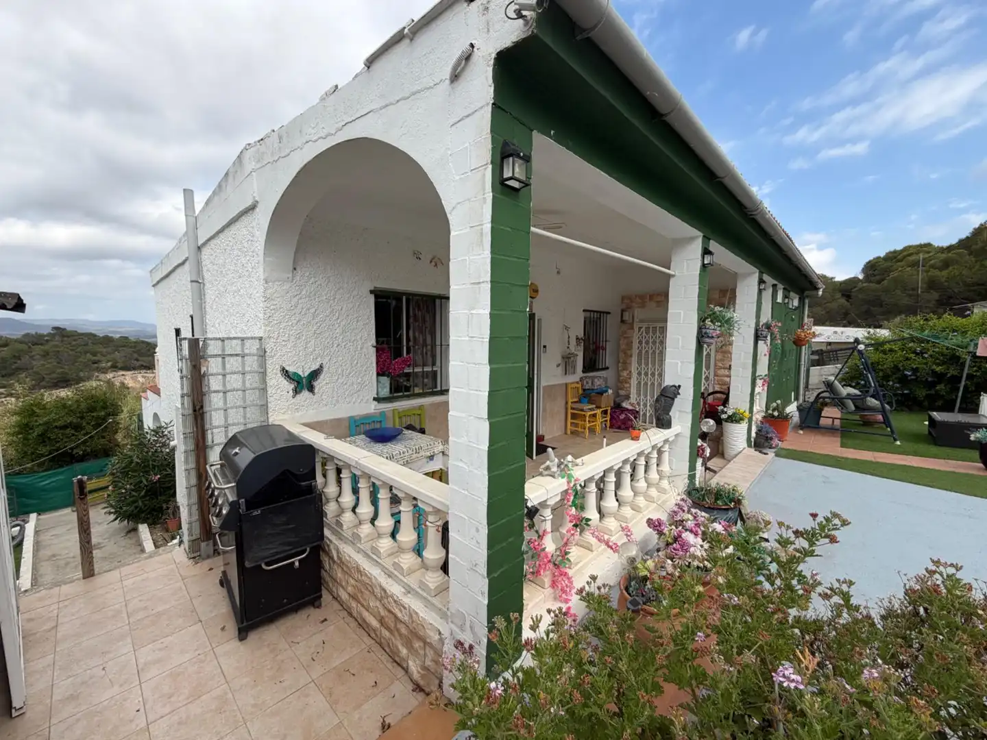 Vista exterior de Casa o chalet en venta en Casinos con Terraza, Trastero y Piscina