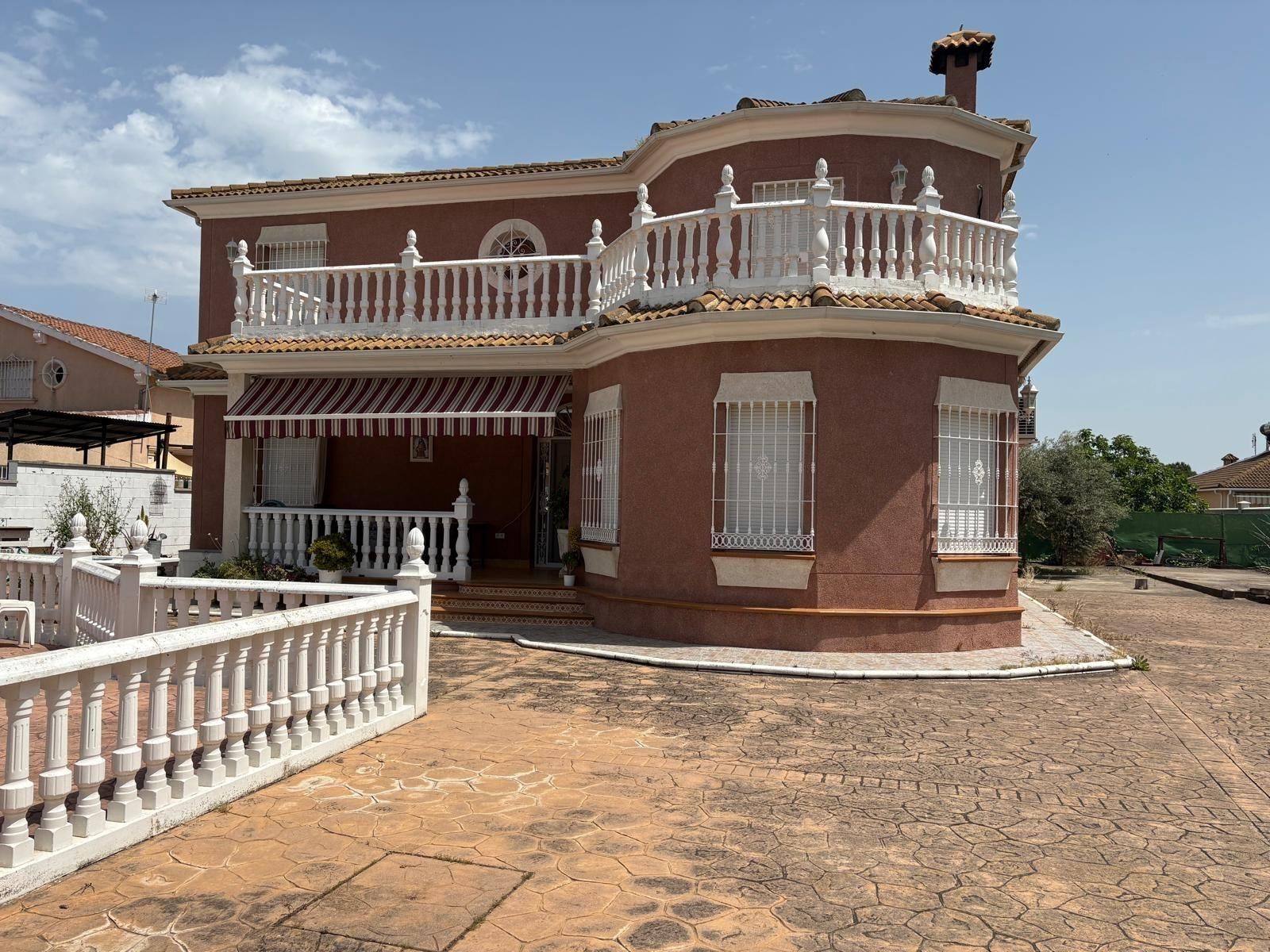 Vista exterior de Casa o xalet en venda en  Córdoba Capital amb Aire condicionat, Calefacció i Jardí privat