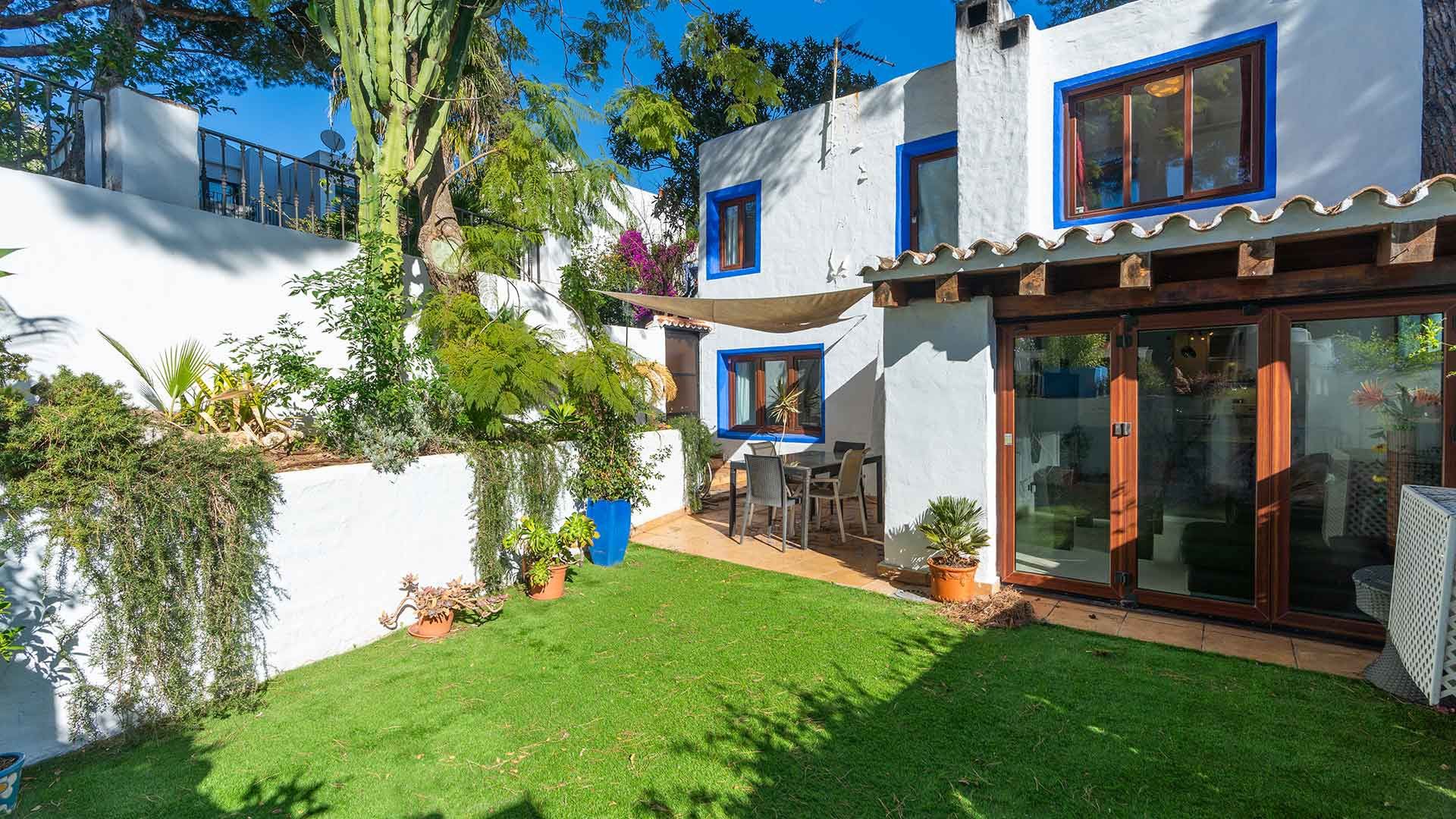 Casa adosada en venta en Sierra Blanca, Milla de Oro