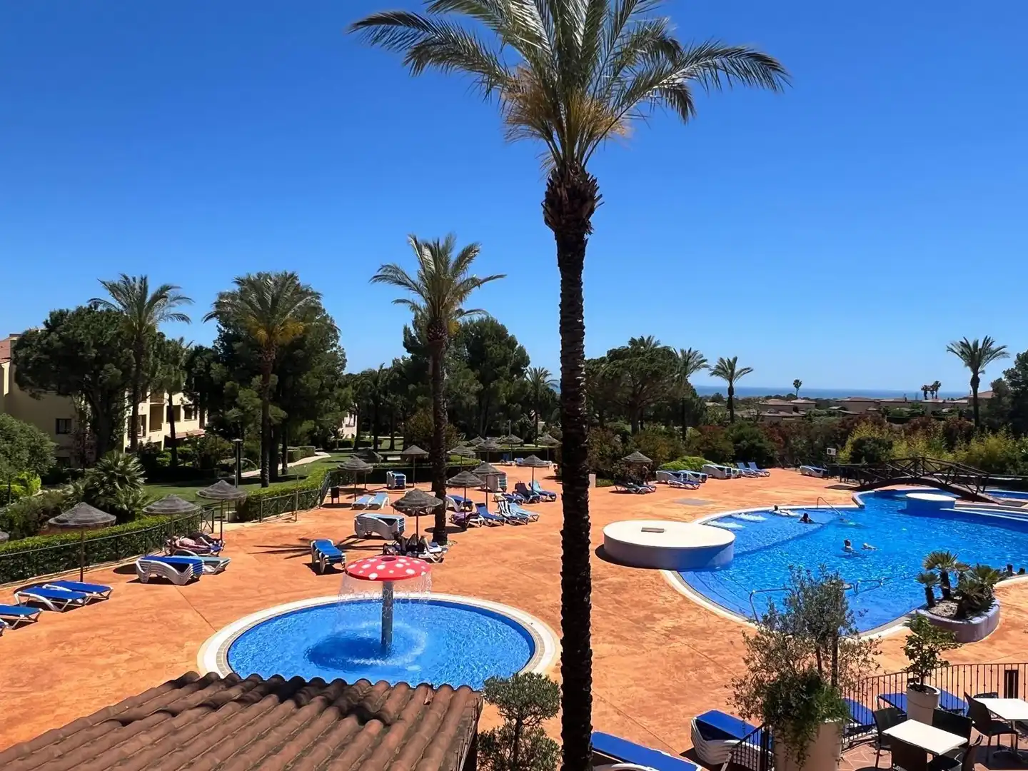 Piscina de Apartament en venda en Mont-roig del Camp amb Aire condicionat, Calefacció i Jardí privat