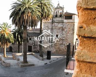 Vista exterior de Casa o xalet en venda en Cáceres Capital amb Aire condicionat i Calefacció