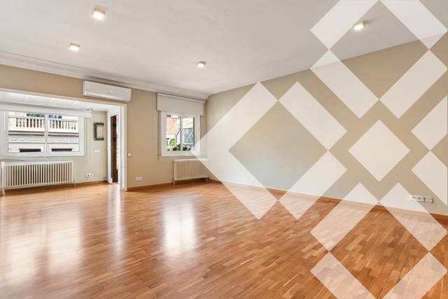 Piso en Venta en Carrer d'Hurtado en El Putget i el Farró