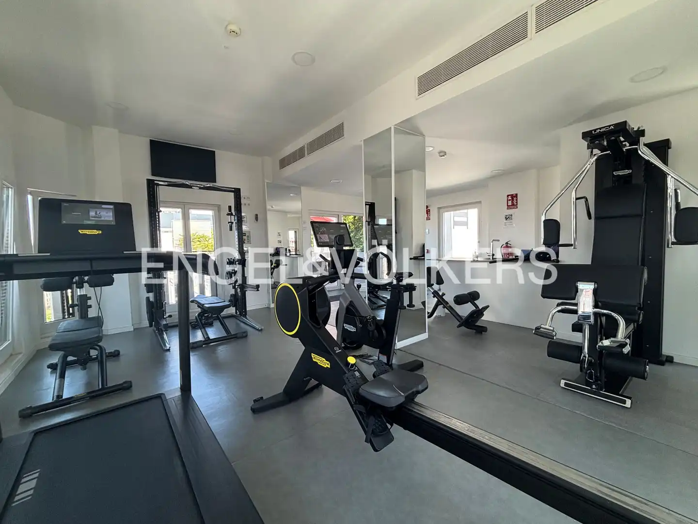 Flat for rent in Madrid  with Air Conditioner, Heating and Swimming Pool