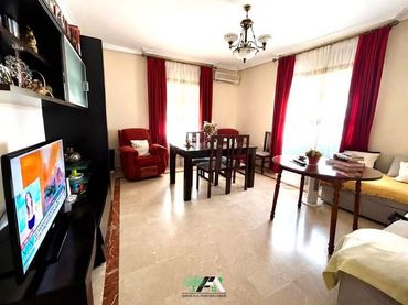 Casa en venda a Calle Gonzalo de Berceo