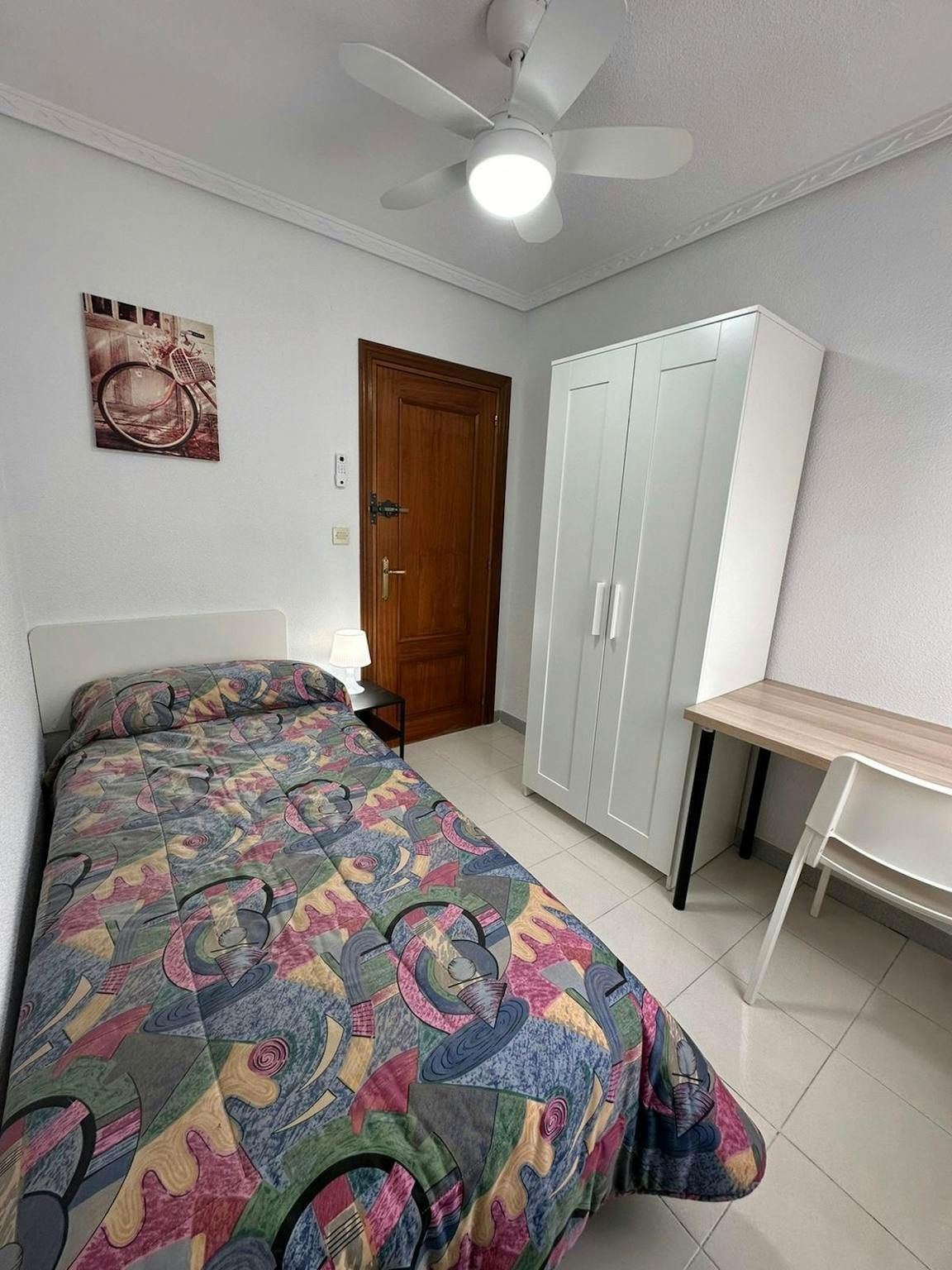 Flat to share in N/A, Santos