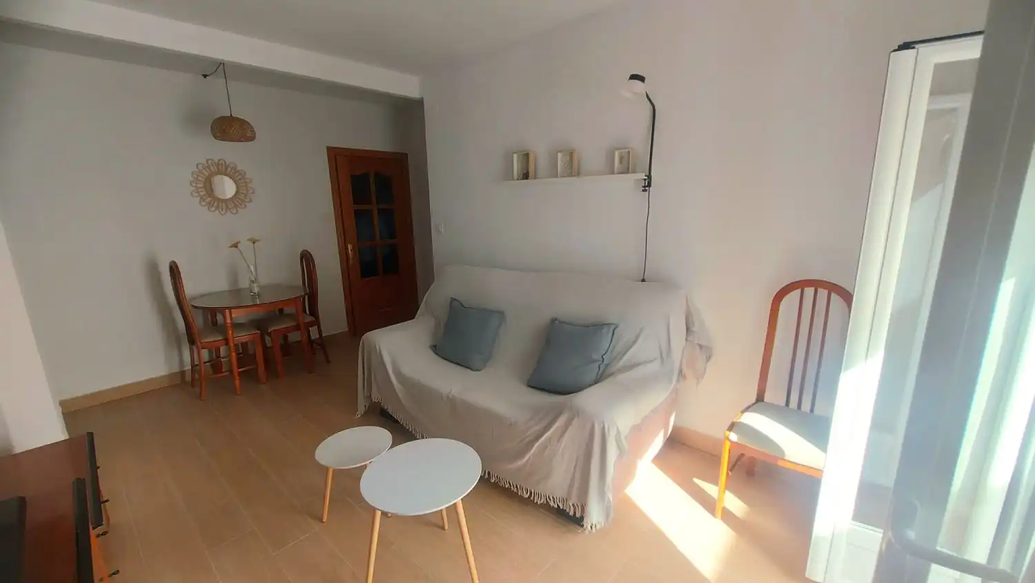 Sala de estar de Piso en venta en Jaén con Aire acondicionado, Calefacción y Amueblado