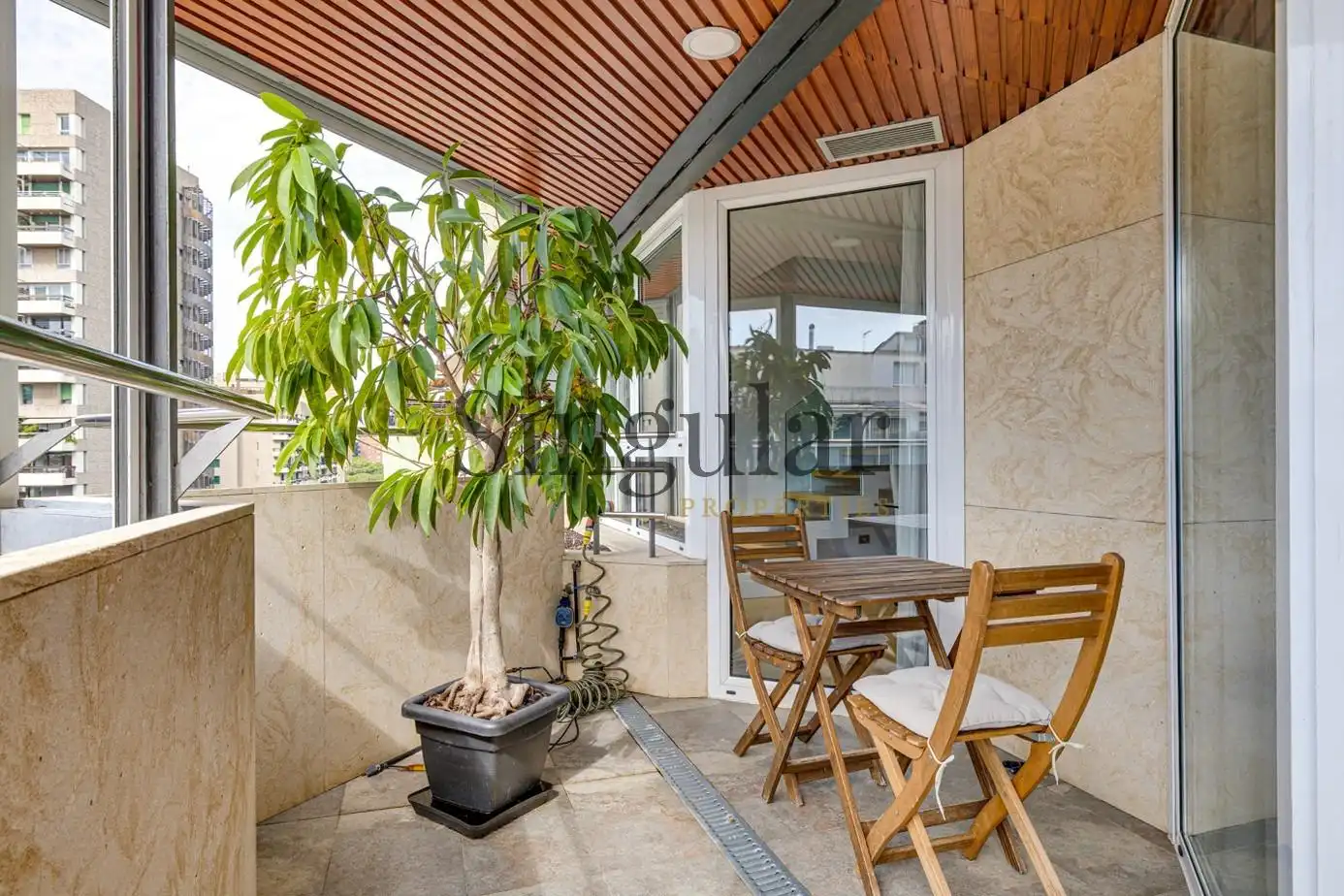 Balcony of Attic for sale in Barcelona  with Heating, Parquet flooring and Terrace