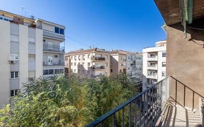 Vista exterior de Pis en venda en  Granada Capital amb Calefacció i Terrassa