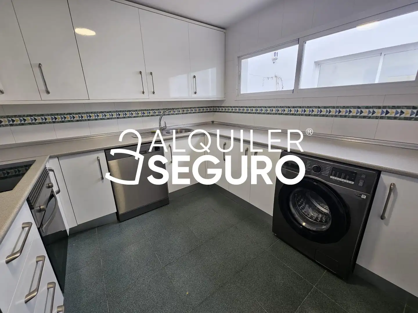 Cuina de Casa o xalet de lloguer en Conil de la Frontera amb Calefacció, Terrassa i Piscina