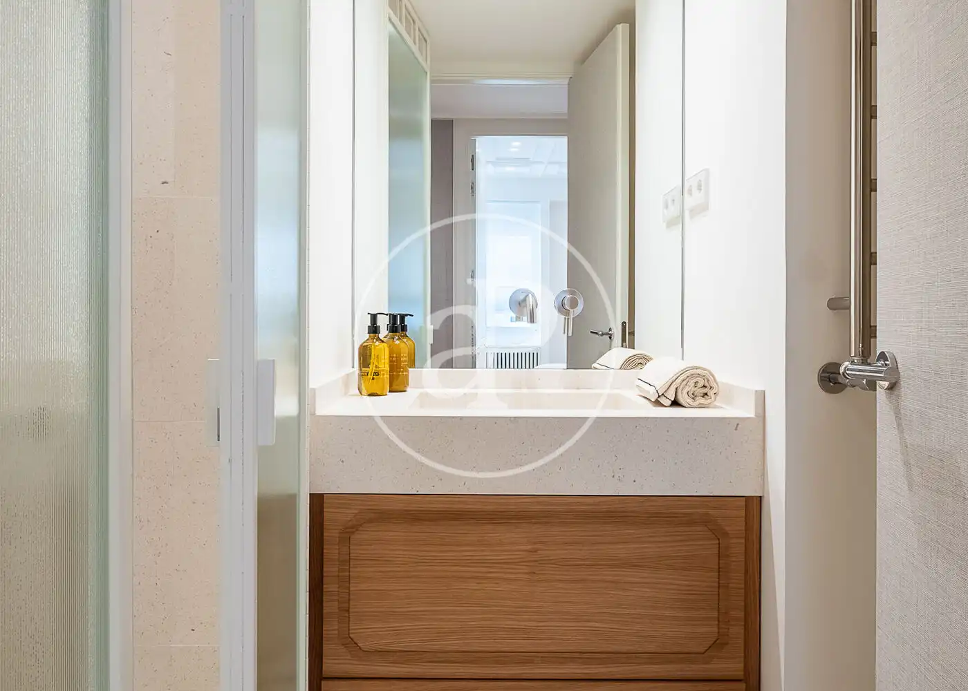 Badezimmer von Wohnung zum Verkauf in Madrid mit Klimaanlage, Heizung und Terrasse