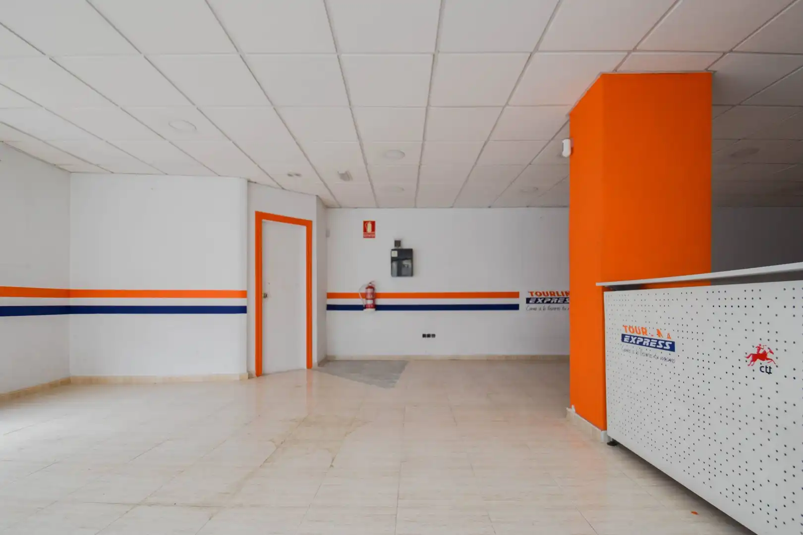 Locale commerciale in vendita a San Antón, imagen 12