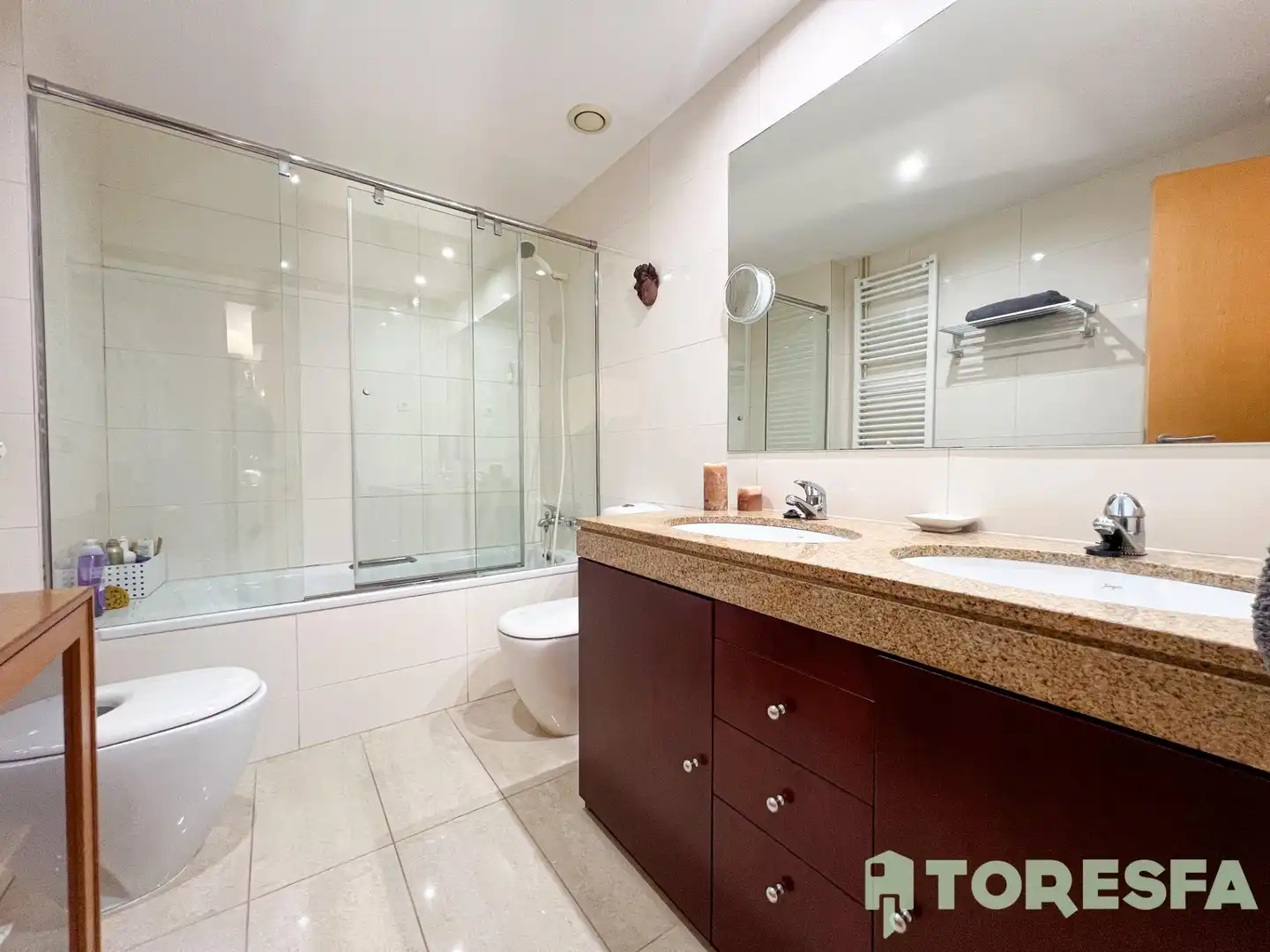Baño de Piso en venta en Badalona con Piscina comunitaria
