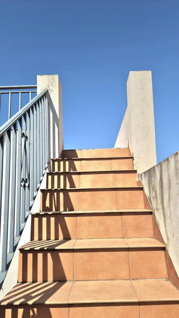 Vista exterior de Casa adosada en venta en Alcolea del Río con Alarma