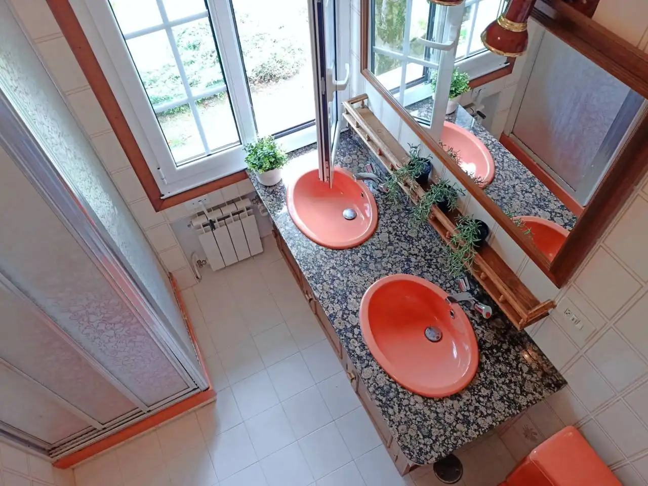 Baño de Casa o chalet en venta en Oleiros con Calefacción
