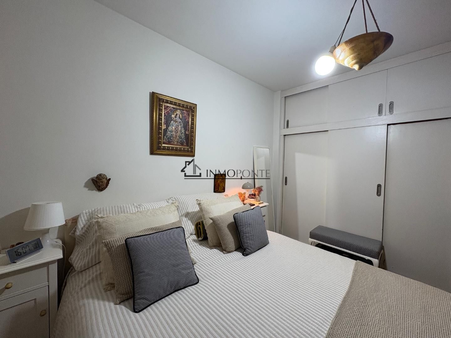 Bedroom of Flat for sale in Pontevedra Capital 