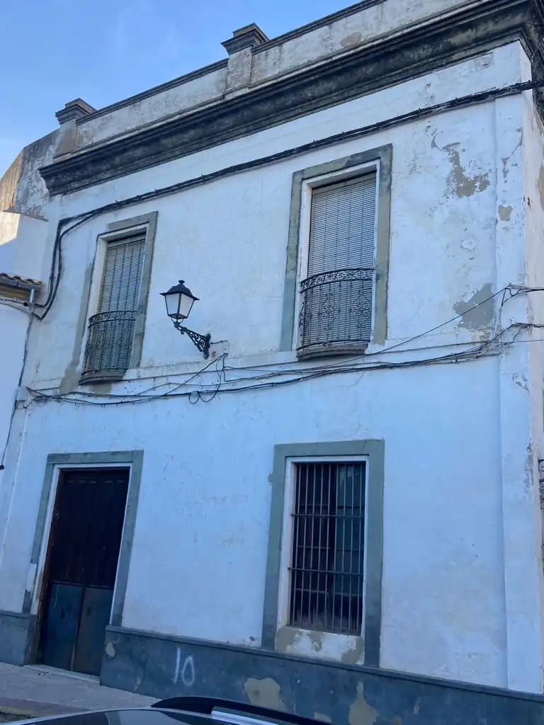 Casa en venda a Lora del Río, imagen 3