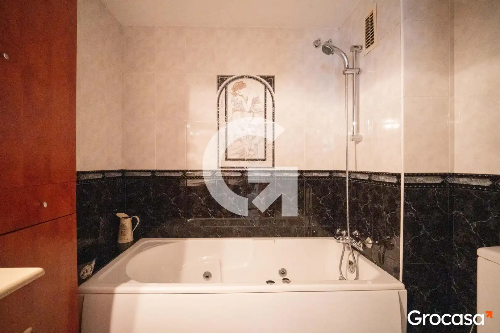 Baño de Casa adosada en venta en Mataró con Aire acondicionado, Calefacción y Jardín privado