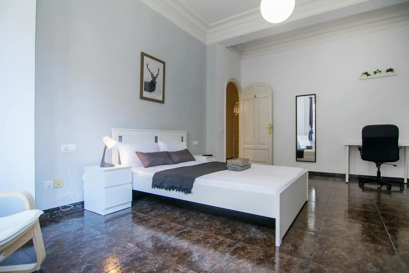 Bedroom of Flat for share in Valencia  with Heating, Washing machine and TV