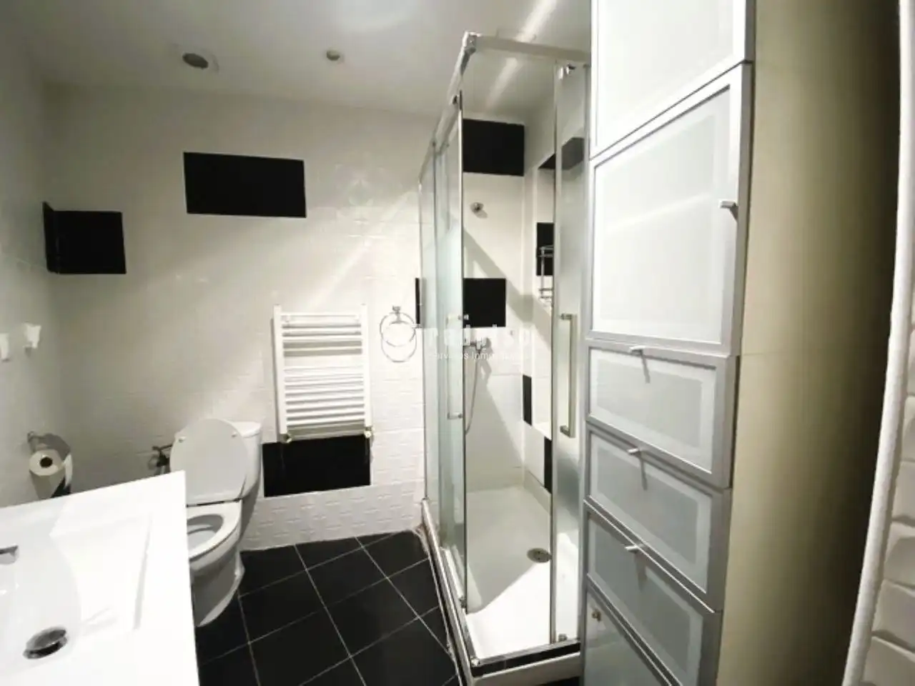 Badezimmer von Wohnung zum Verkauf in Madrid mit Klimaanlage, Heizung und Parkett