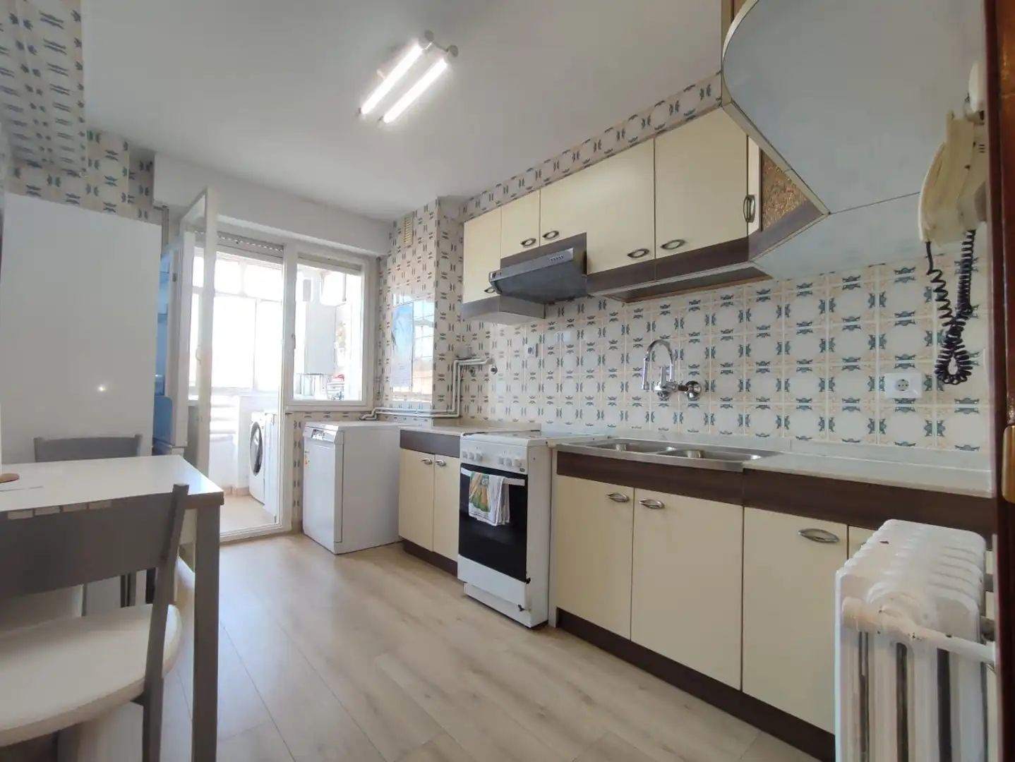Kitchen of Flat for rent in Gijón   with Heating, Parquet flooring and Furnished