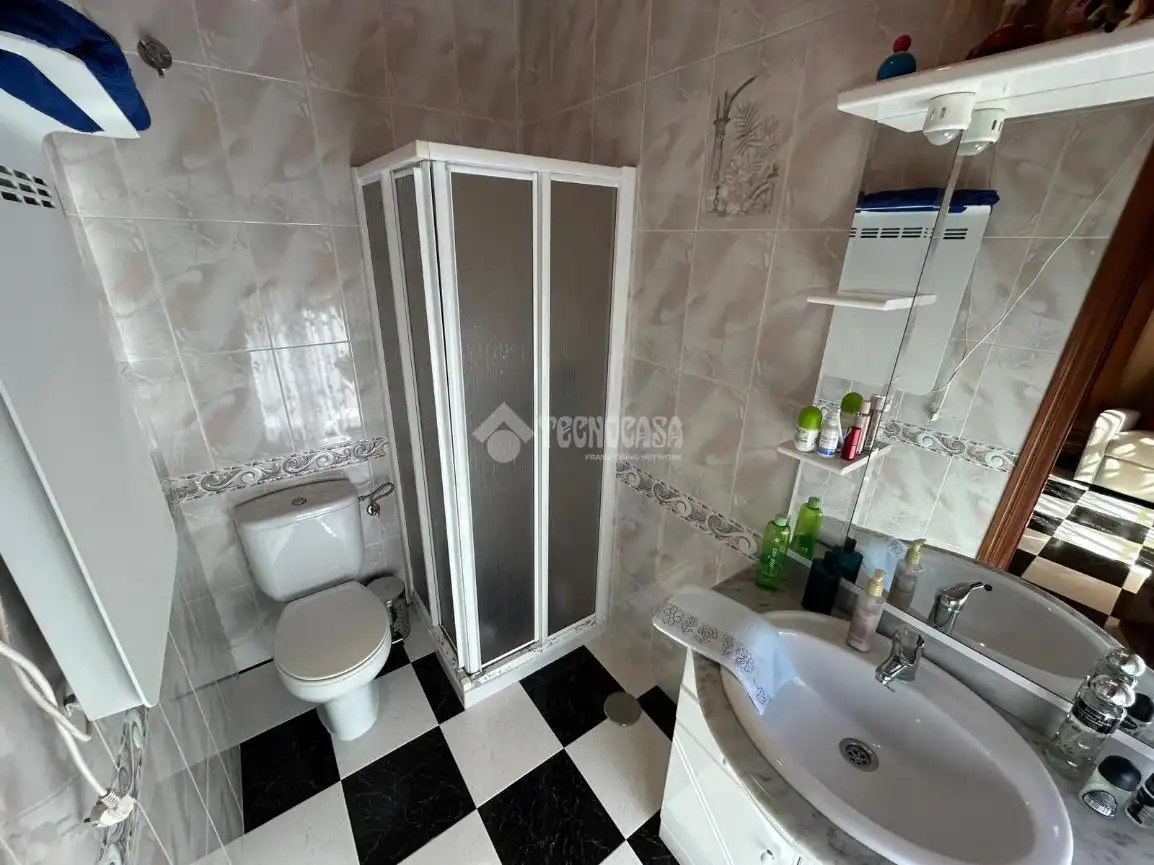 Baño de Casa adosada en venta en Antequera con Terraza