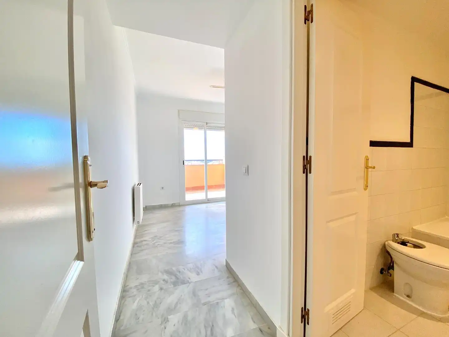 Apartamento con piscina en venta en Riviera del Sol, imagen 11