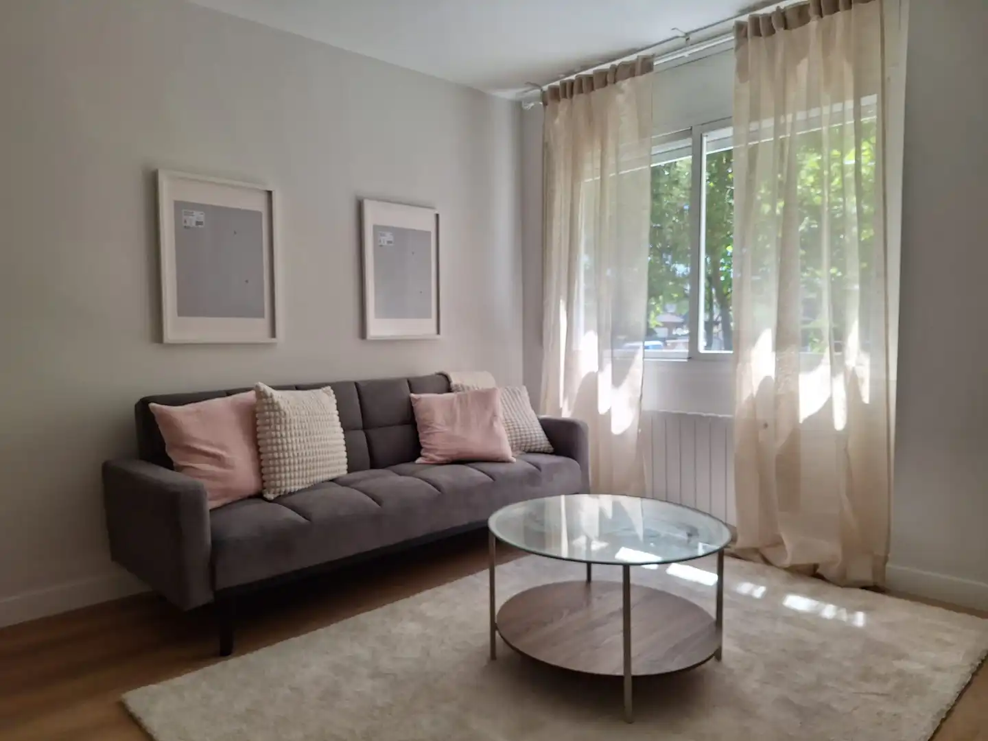 Sala d'estar de Pis de lloguer en Villanueva de la Cañada amb Calefacció i Moblat