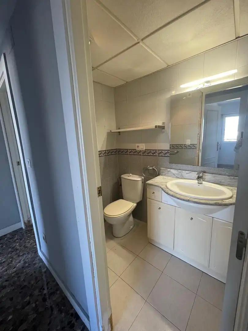 Baño de Piso en venta en Valencia con Aire acondicionado, Terraza y Balcón