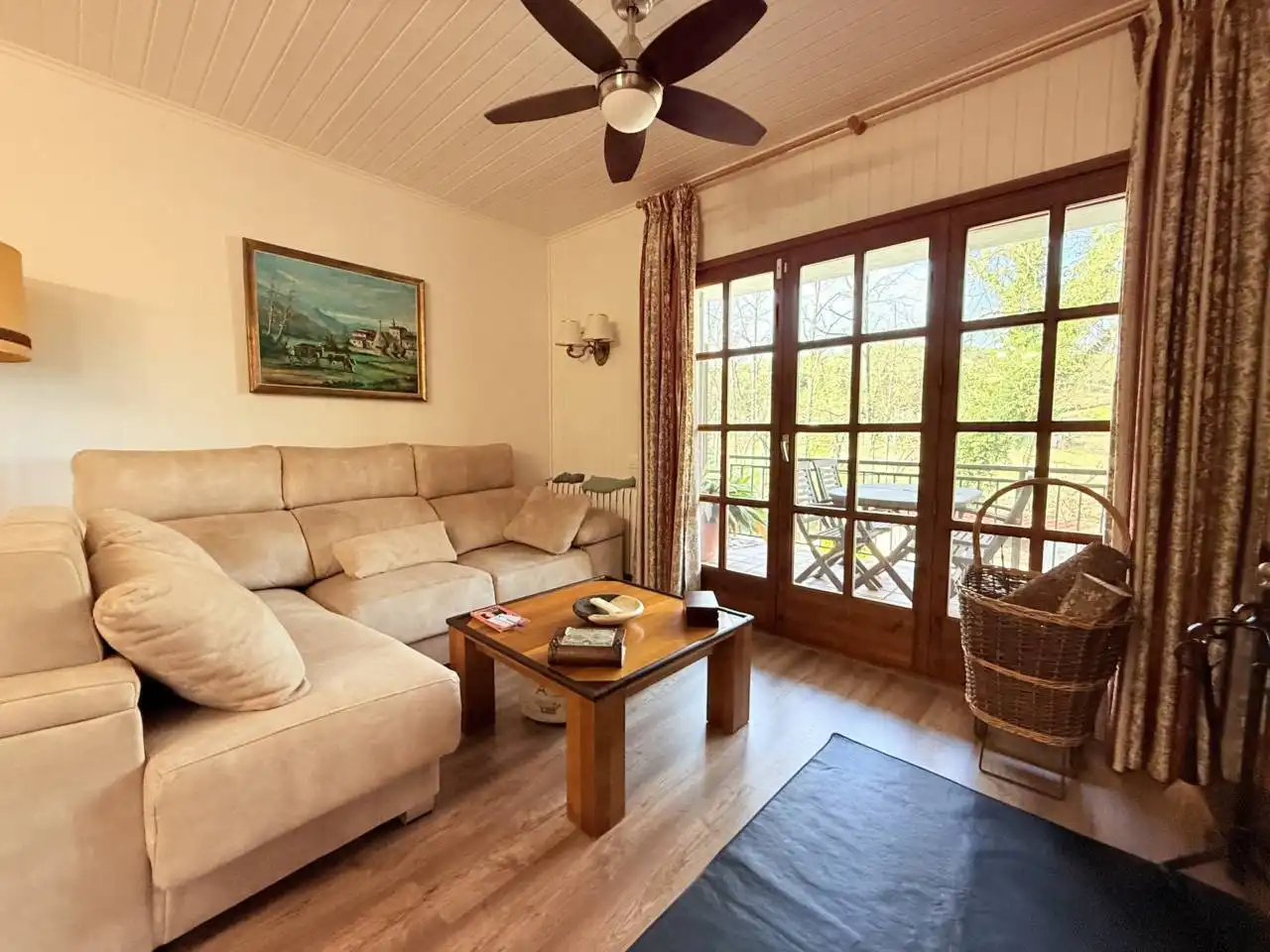 Living room of Houses for sale in Riells i Viabrea  with Air Conditioner, Heating and Private garden