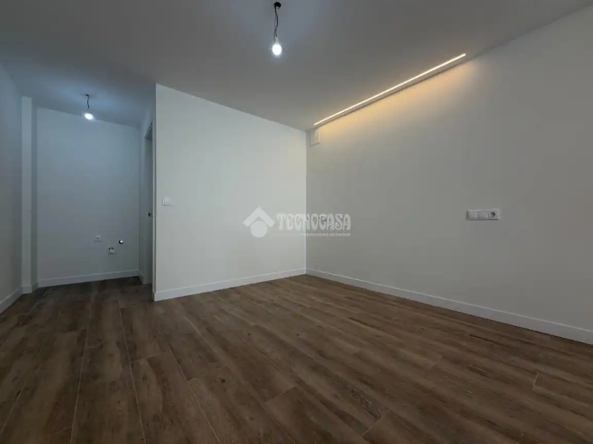Piso en venta en Madrid con Calefacción y Parquet