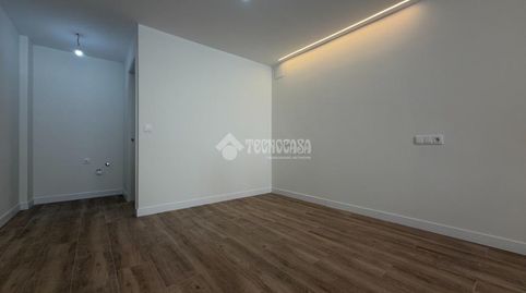 Foto 3 de Piso en venta en Aluche, Madrid Capital