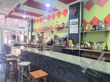 Locale commerciale in vendita a CORTS VALENCIANES