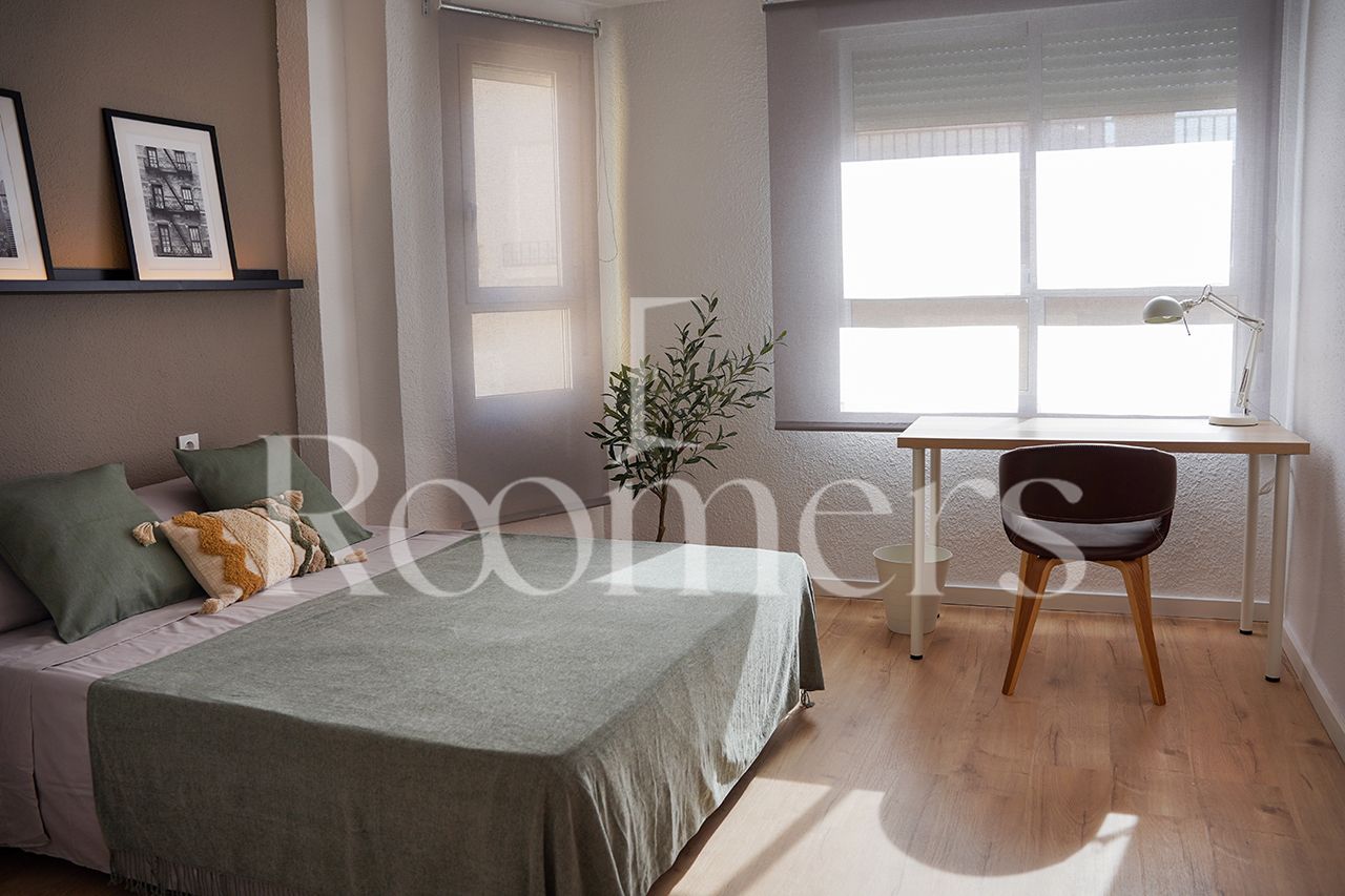 Bedroom of Flat to share in Elche / Elx  with Parquet flooring, Furnished and Oven